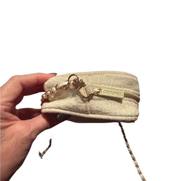 Chanel Cream Crossbody Bag GWP - Picture 7 of 8